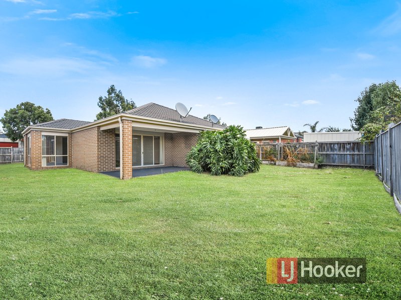 Photo - 10 Aspendale Place, Lyndhurst VIC 3975 - Image 10