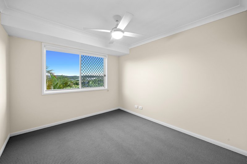Photo - 10 Atoli Rise, Pacific Pines QLD 4211 - Image 16