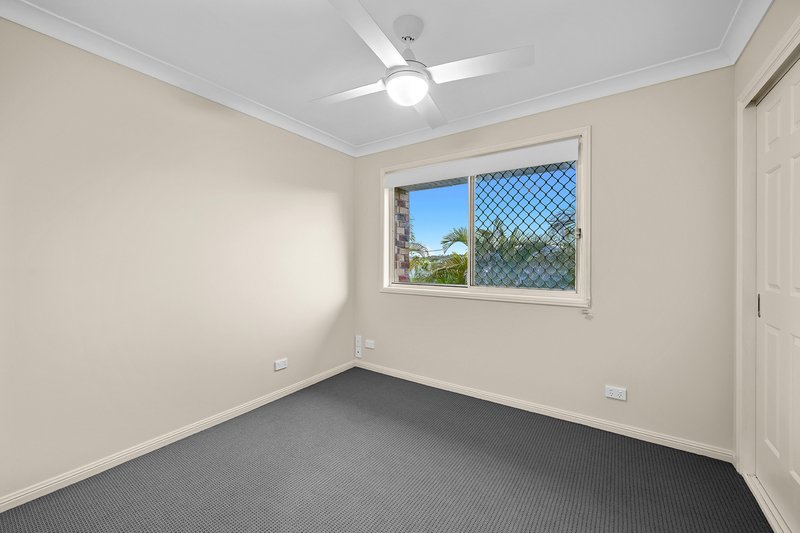 Photo - 10 Atoli Rise, Pacific Pines QLD 4211 - Image 17