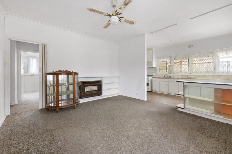 Photo - 10 Ayr Street, Macleod VIC 3085 - Image 5