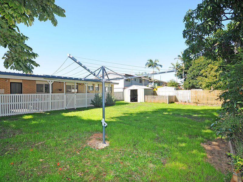 Photo - 10 Ballynde Street, Bracken Ridge QLD 4017 - Image 15