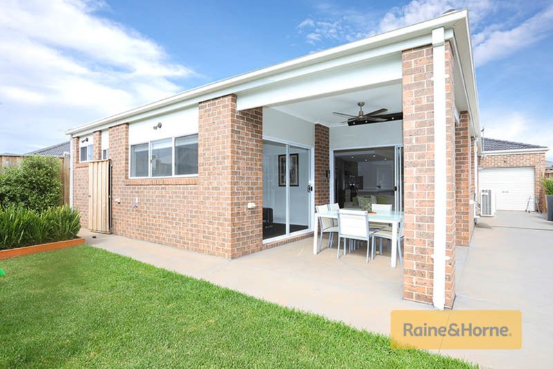 Photo - 10 Bandon Road, Melton South VIC 3338 - Image 10