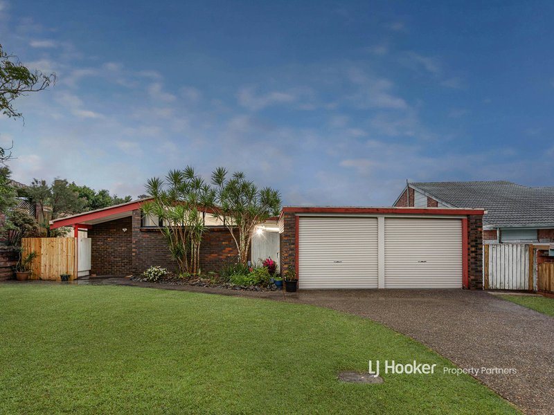 Photo - 10 Banika Street, Mansfield QLD 4122 - Image 13