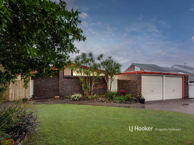 Photo - 10 Banika Street, Mansfield QLD 4122 - Image 17