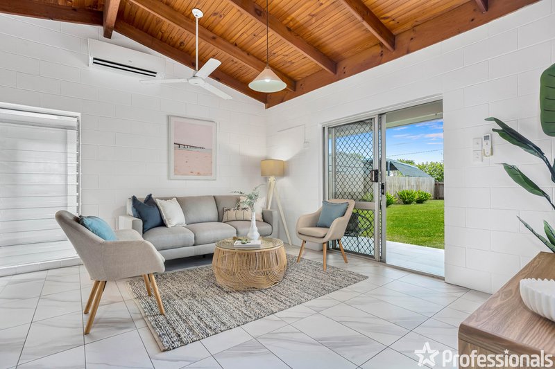 Photo - 10 Banksia Close, Holloways Beach QLD 4878 - Image 4