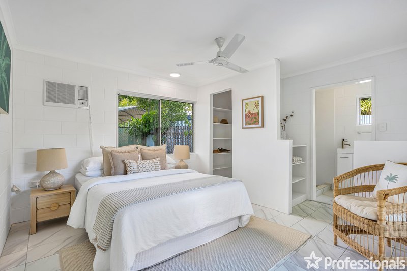 Photo - 10 Banksia Close, Holloways Beach QLD 4878 - Image 6