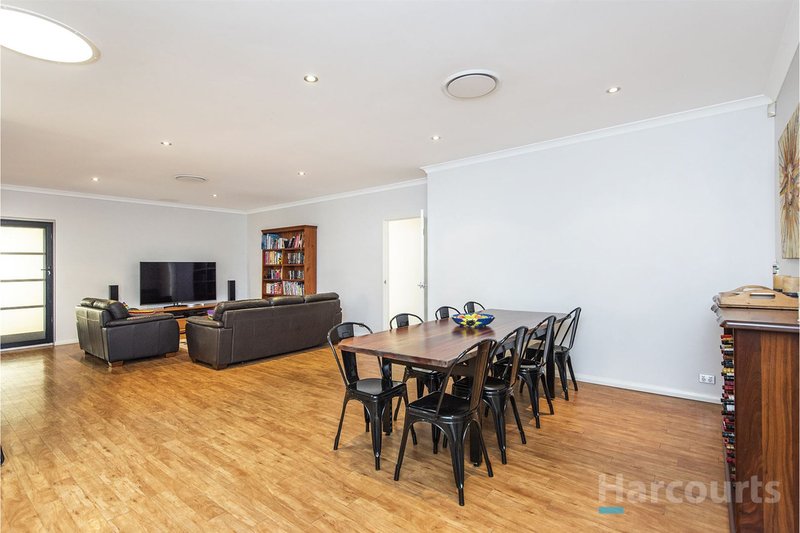 Photo - 10 Barcelona Terrace, Hocking WA 6065 - Image 15