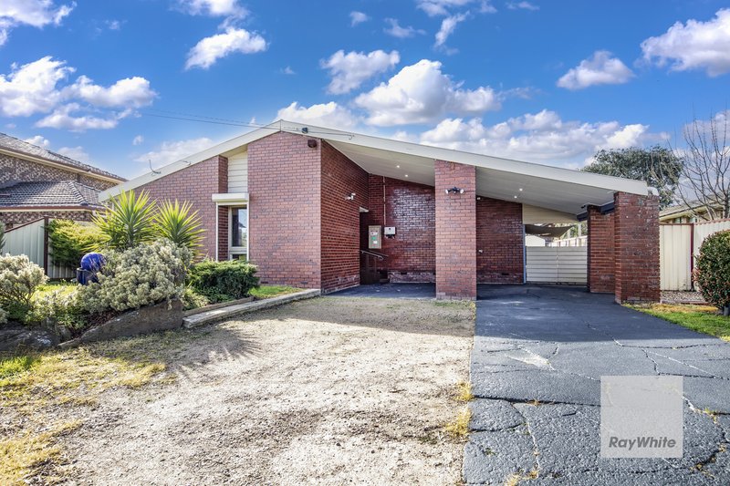 Photo - 10 Barina Close, Keilor Downs VIC 3038 - Image 1
