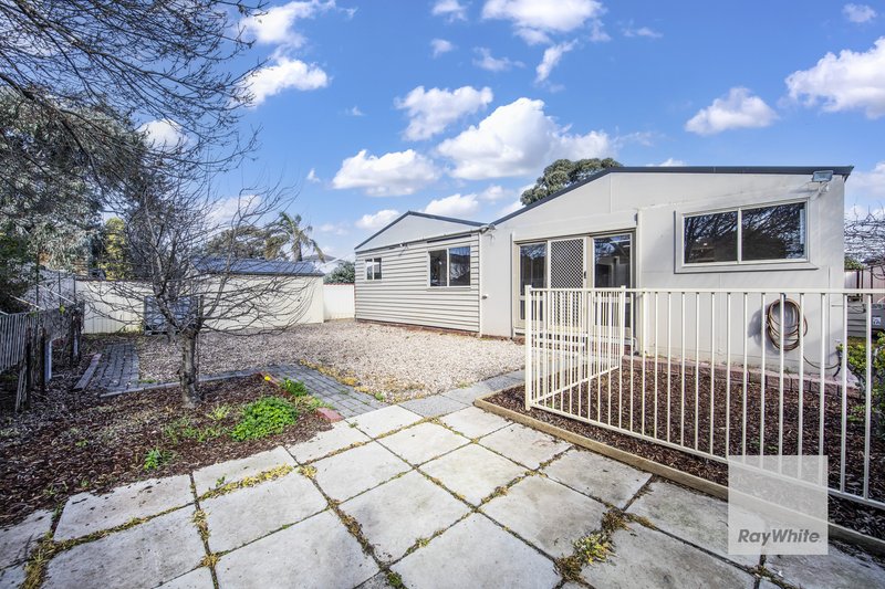Photo - 10 Barina Close, Keilor Downs VIC 3038 - Image 9