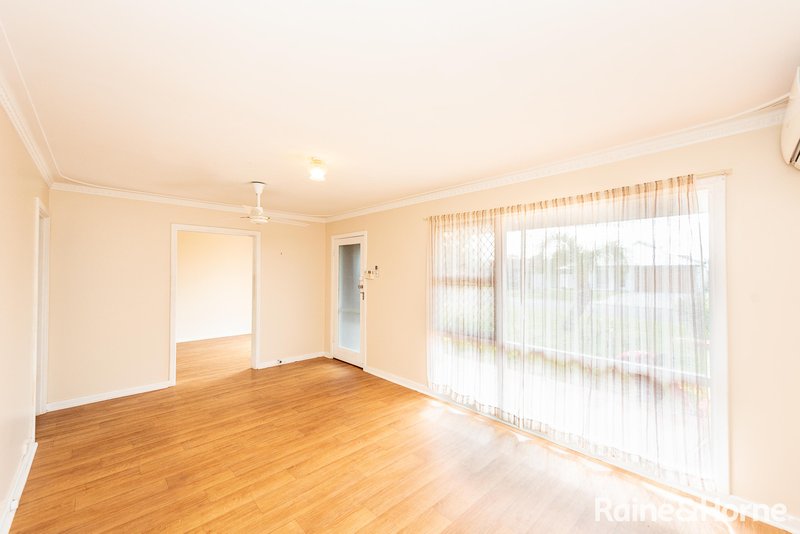 Photo - 10 Barnes Crescent, East Bunbury WA 6230 - Image 4