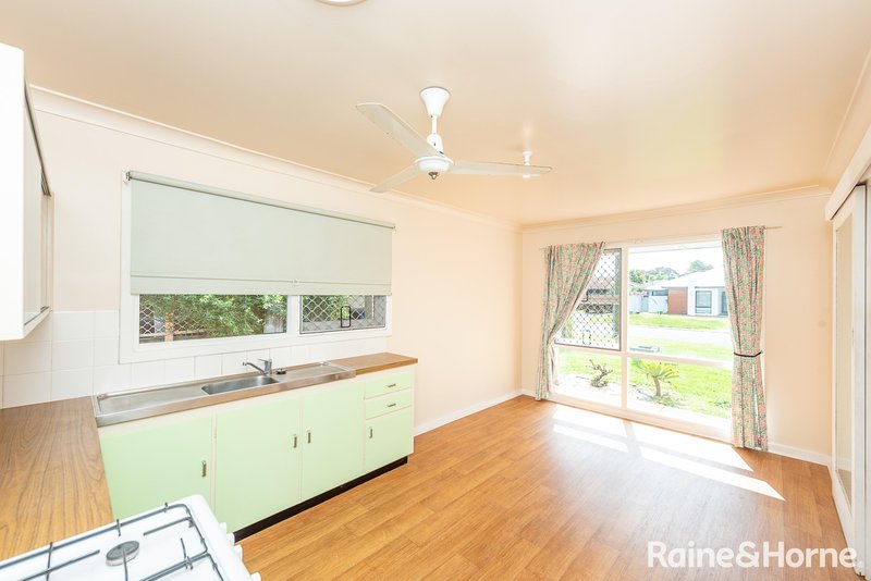 Photo - 10 Barnes Crescent, East Bunbury WA 6230 - Image 7