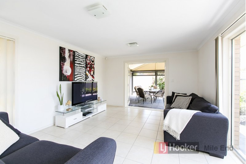 Photo - 10 Barnet Street, Windsor Gardens SA 5087 - Image 6