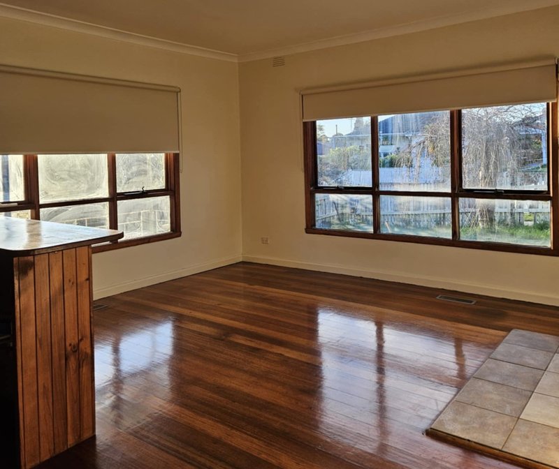 Photo - 10 Barnett Grove, Noble Park VIC 3174 - Image 3