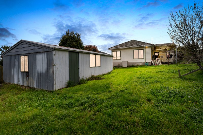 Photo - 10 Barnett Grove, Noble Park VIC 3174 - Image 9