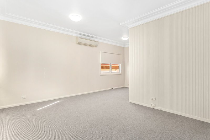 Photo - 10 Barrack Avenue, Barrack Heights NSW 2528 - Image 3