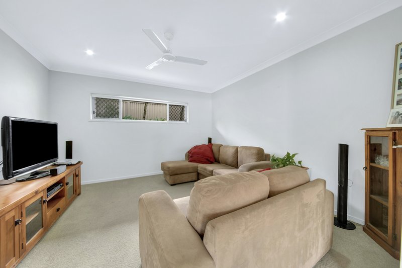 Photo - 10 Barramundi Street, Toolooa QLD 4680 - Image 11