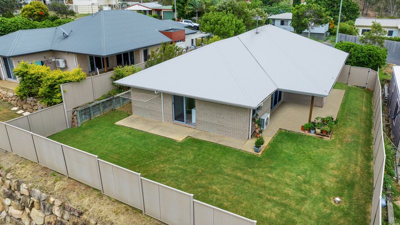 Photo - 10 Barramundi Street, Toolooa QLD 4680 - Image 16