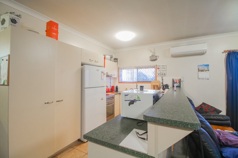 Photo - 10 Barret Street, Flinders View QLD 4305 - Image 8