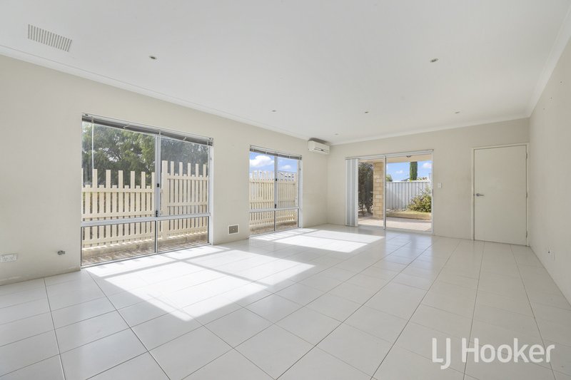 Photo - 10 Barro Bend, Yanchep WA 6035 - Image 3