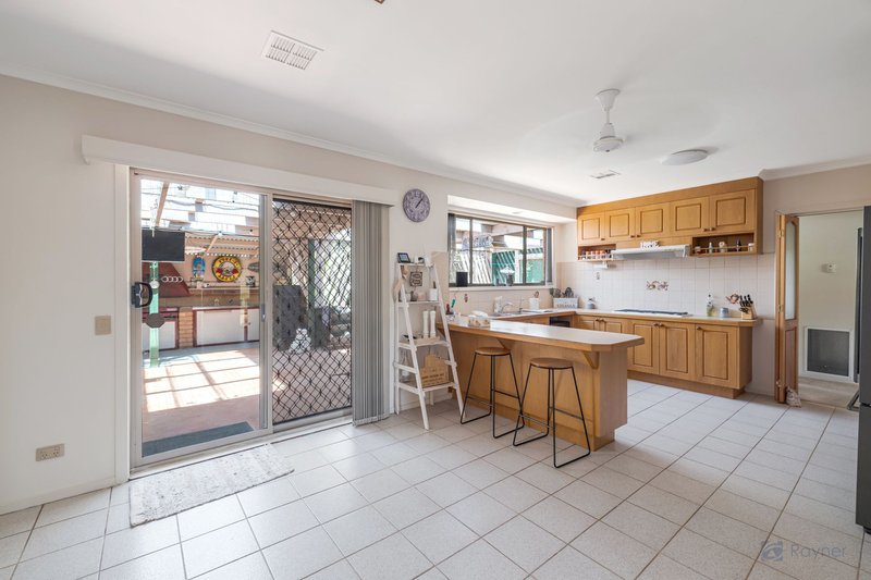 Photo - 10 Barry Street, Maddingley VIC 3340 - Image 5