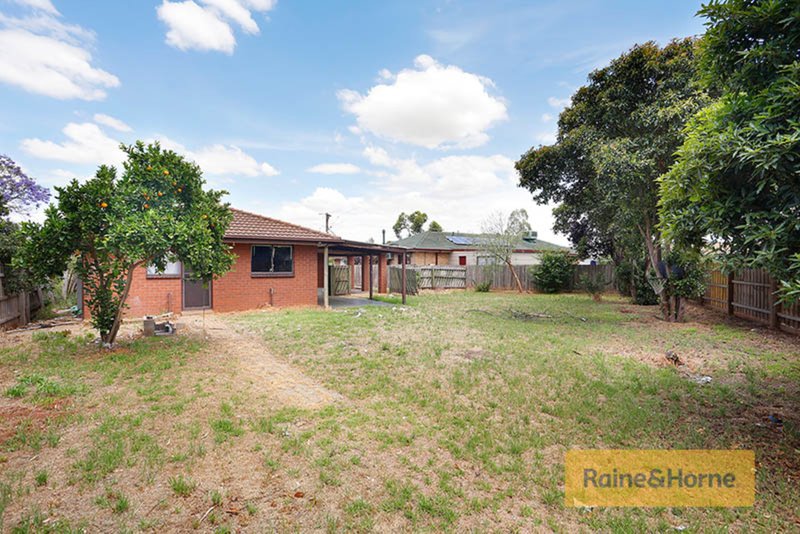 10 Bass Court, Melton South VIC 3338