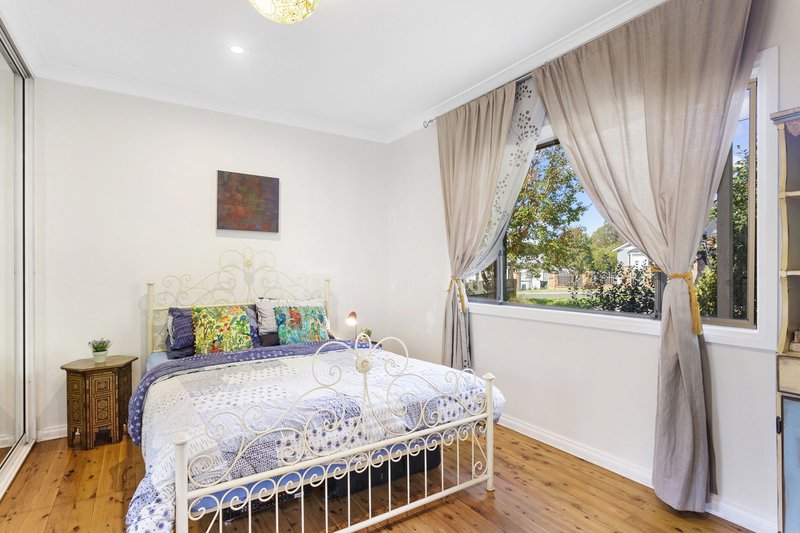 Photo - 10 Bate Ave , Allambie Heights NSW 2100 - Image 10