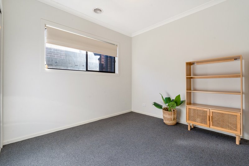 Photo - 10 Batman Crescent, Wallan VIC 3756 - Image 16