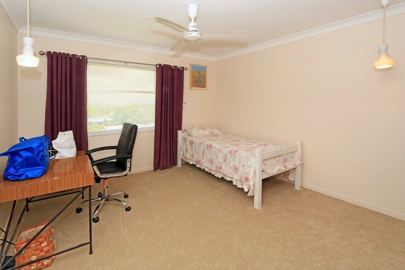 Photo - 10 Bauhinia Terrace, The Range QLD 4700 - Image 13