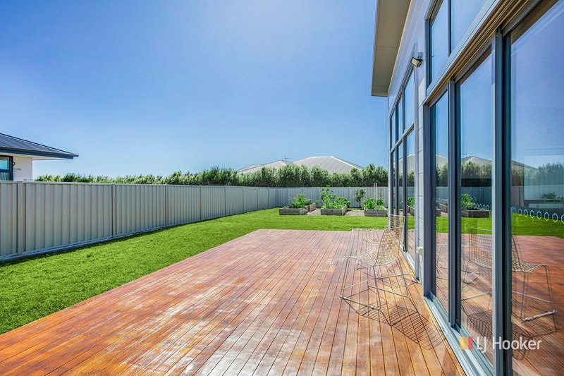 Photo - 10 Beachrock View, East Devonport TAS 7310 - Image 11