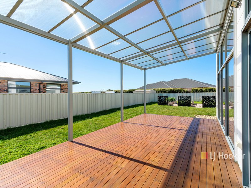 Photo - 10 Beachrock View, East Devonport TAS 7310 - Image 5
