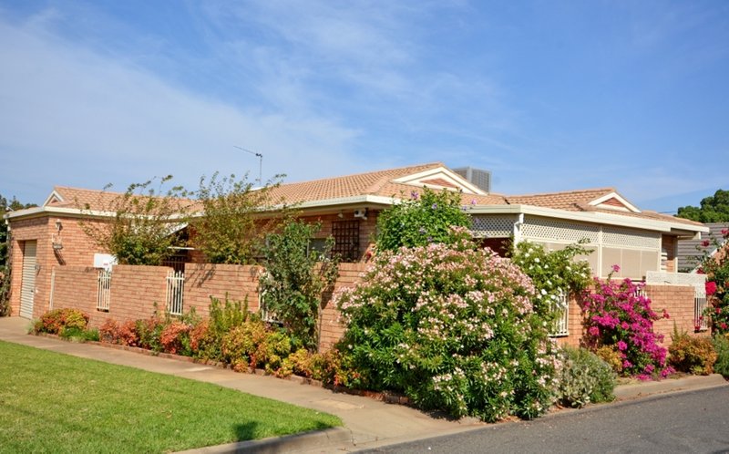 Photo - 10 Beal Street, Griffith NSW 2680 - Image 3