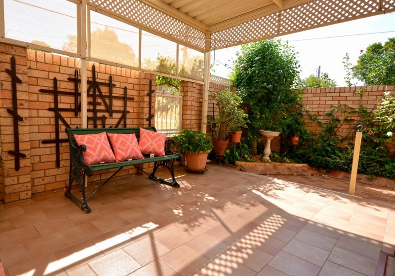 Photo - 10 Beal Street, Griffith NSW 2680 - Image 14