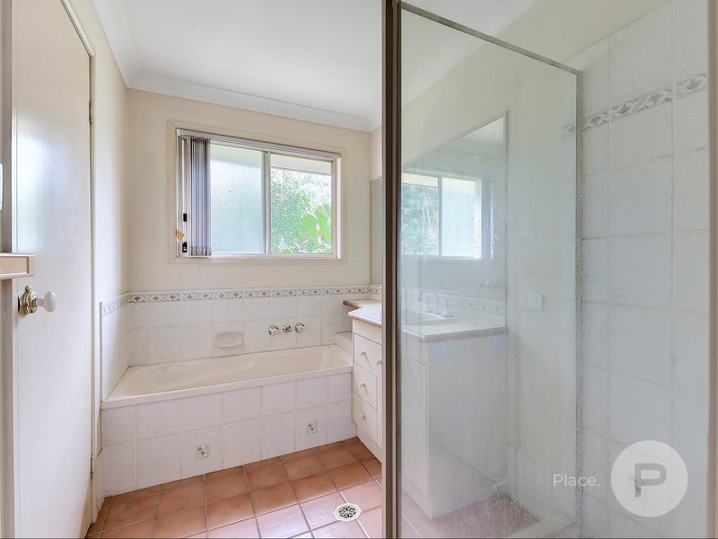 Photo - 10 Beamont Place, Forest Lake QLD 4078 - Image 10