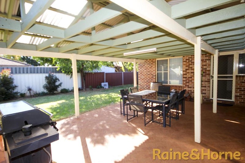 Photo - 10 Beatrice Place, Dubbo NSW 2830 - Image 9