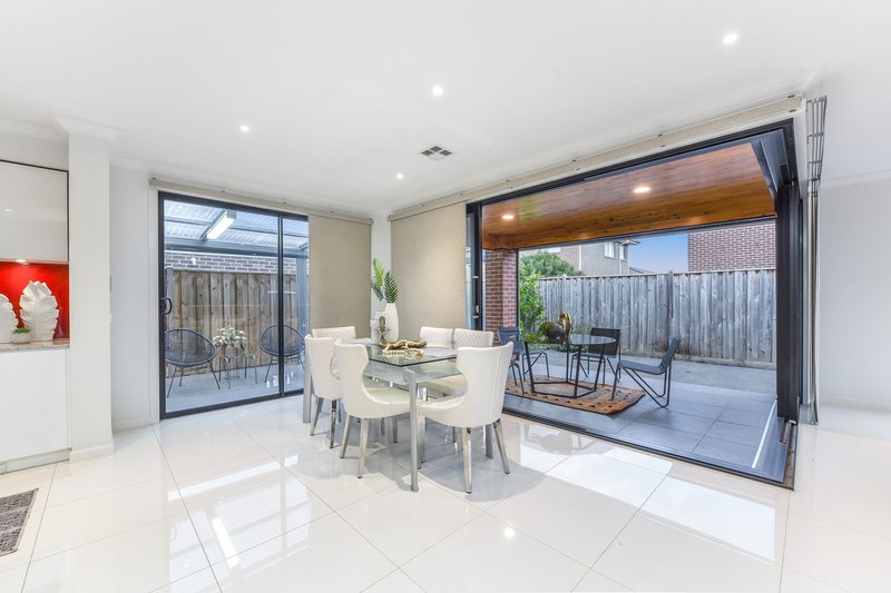 Photo - 10 Beddington Street, Keysborough VIC 3173 - Image 13