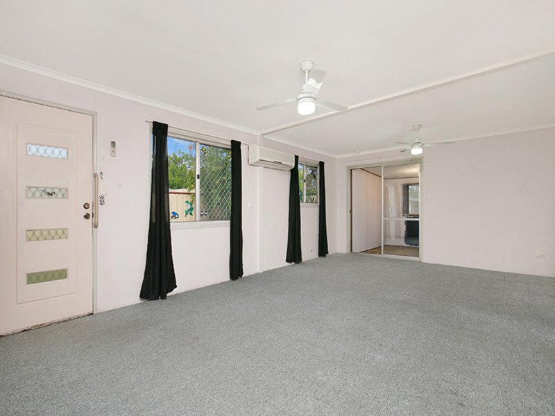 Photo - 10 Bedford Crescent, Eagleby QLD 4207 - Image 6