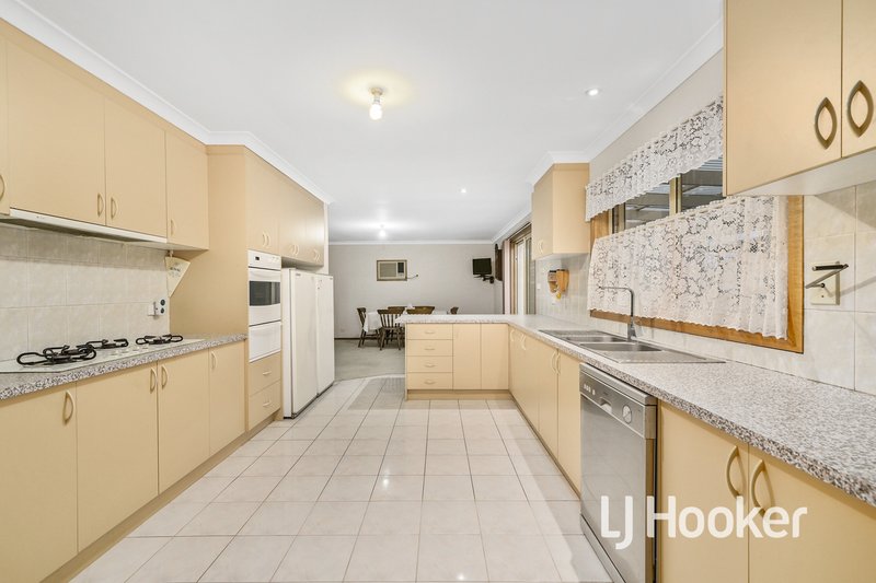 Photo - 10 Beech Place, Hallam VIC 3803 - Image 3