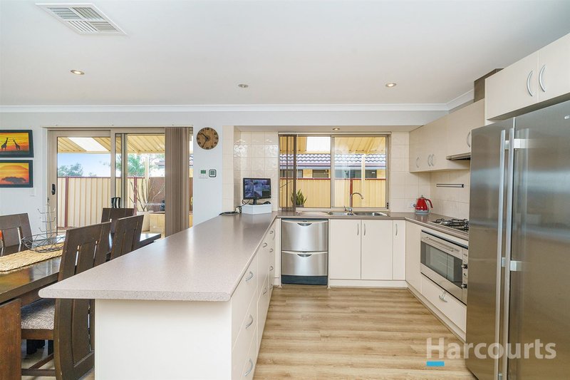 Photo - 10 Beefwood Street, Banksia Grove WA 6031 - Image 2