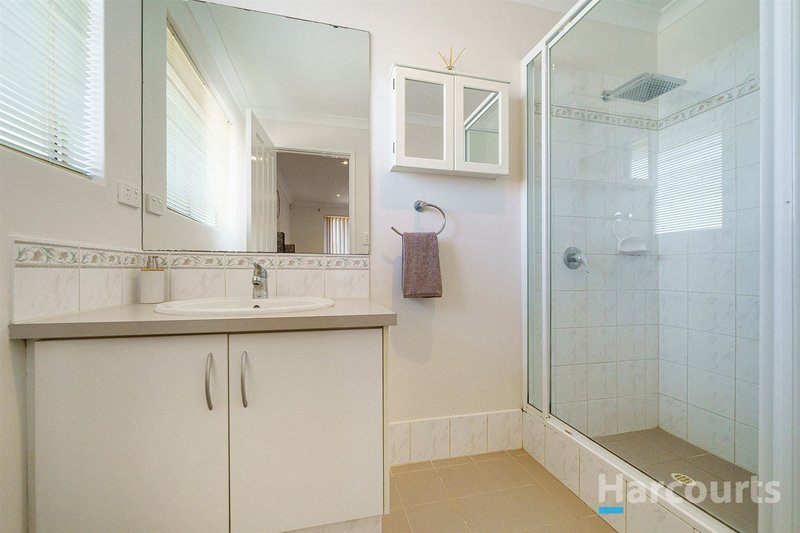 Photo - 10 Beefwood Street, Banksia Grove WA 6031 - Image 12