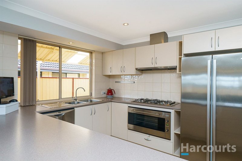 Photo - 10 Beefwood Street, Banksia Grove WA 6031 - Image 15