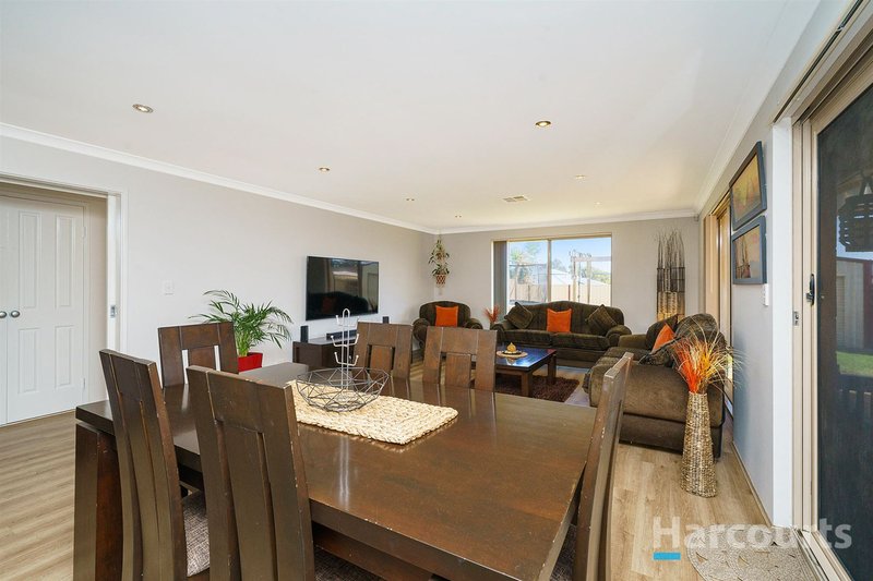 Photo - 10 Beefwood Street, Banksia Grove WA 6031 - Image 17