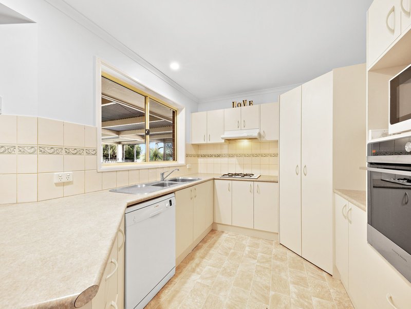 Photo - 10 Bel-Air Street, Wodonga VIC 3690 - Image 4