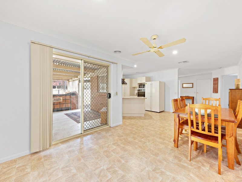 Photo - 10 Bel-Air Street, Wodonga VIC 3690 - Image 6