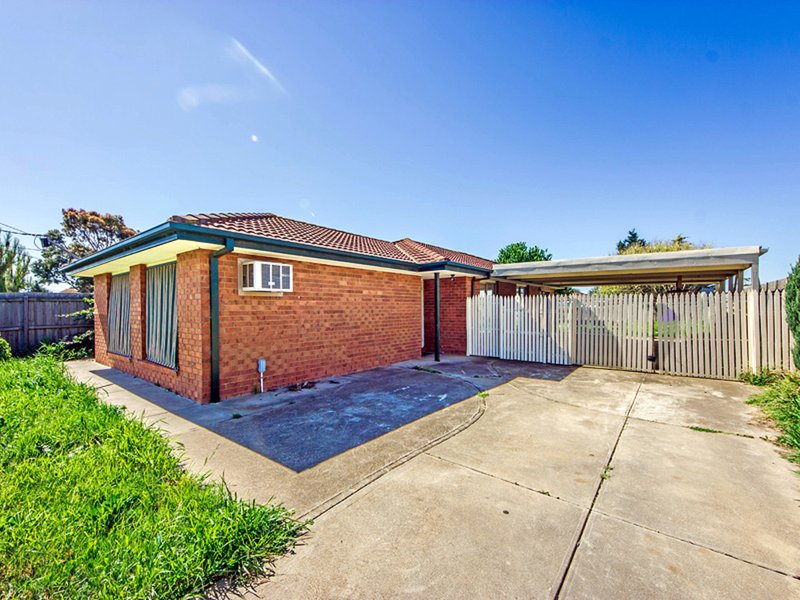 Photo - 10 Bellbird Court, Werribee VIC 3030 - Image 3