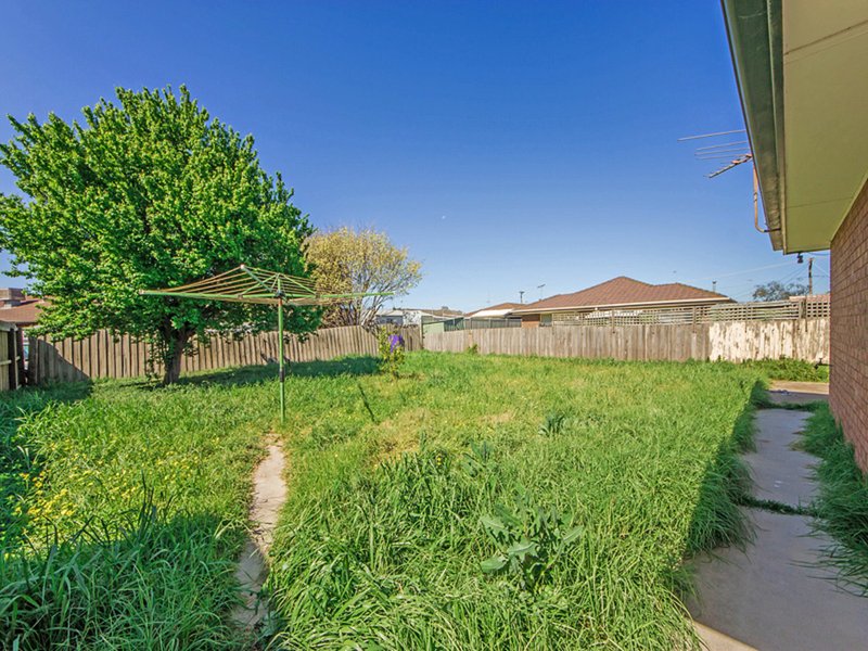 Photo - 10 Bellbird Court, Werribee VIC 3030 - Image 6