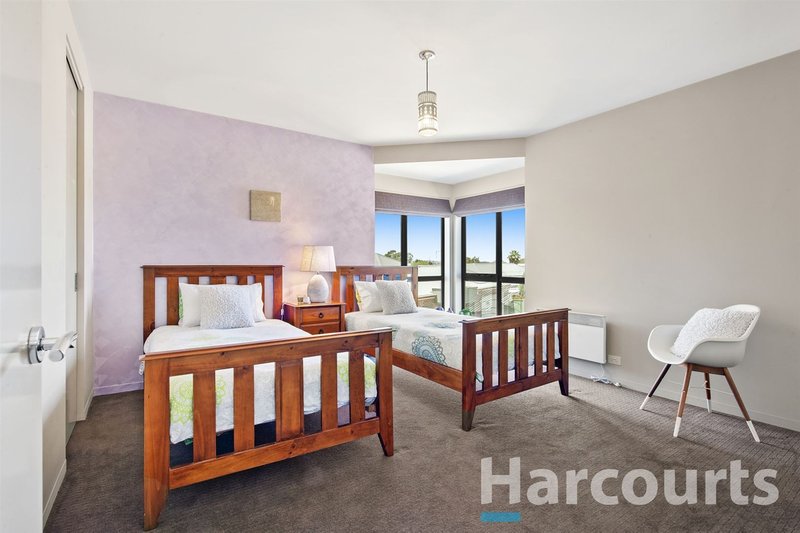 Photo - 10 Bellview Court, Delacombe VIC 3356 - Image 13