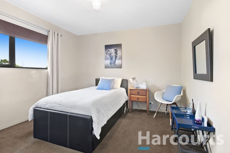 Photo - 10 Bellview Court, Delacombe VIC 3356 - Image 14