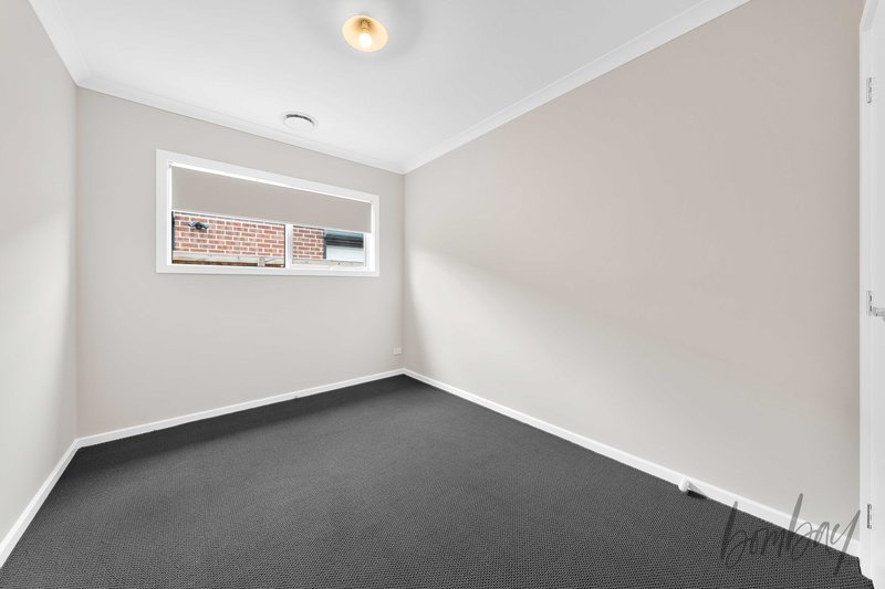Photo - 10 Belmont Boulevard, Donnybrook VIC 3064 - Image 7