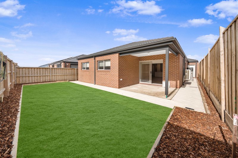 Photo - 10 Belmont Boulevard, Donnybrook VIC 3064 - Image 13