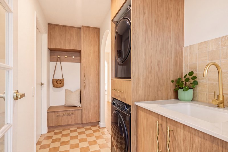 Photo - 10 Belmore Close, Robina QLD 4226 - Image 20